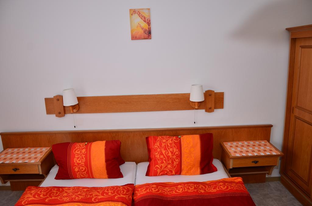 Hotel Haus Dachstein Schnitzer Eben Im Pongau Zimmer foto