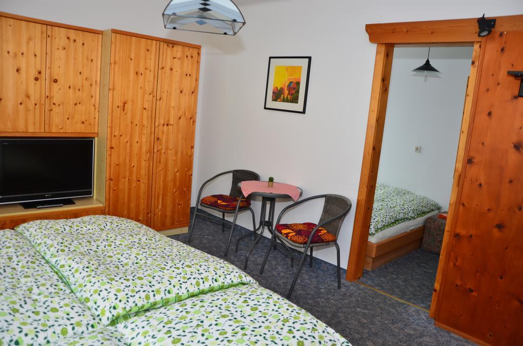 Hotel Haus Dachstein Schnitzer Eben Im Pongau Zimmer foto